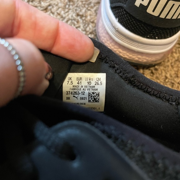 Puma women’s shoes - Picture 3 of 4